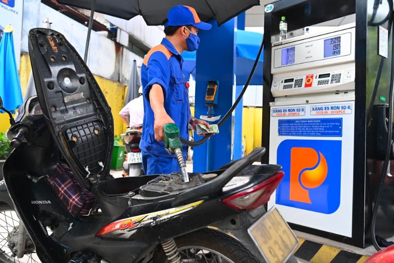 Nhân viên bán xăng Petrolimex cần có sức khoẻ tốt